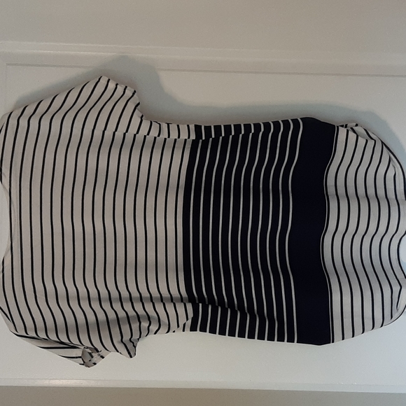 Tunic - Picture 2 of 3